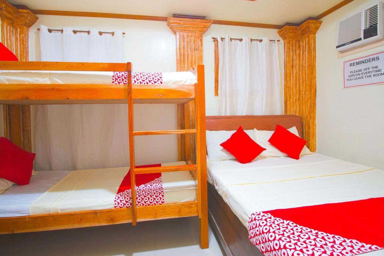 Oyo 788 Lisa'S Guesthouse Moalboal Buitenkant foto