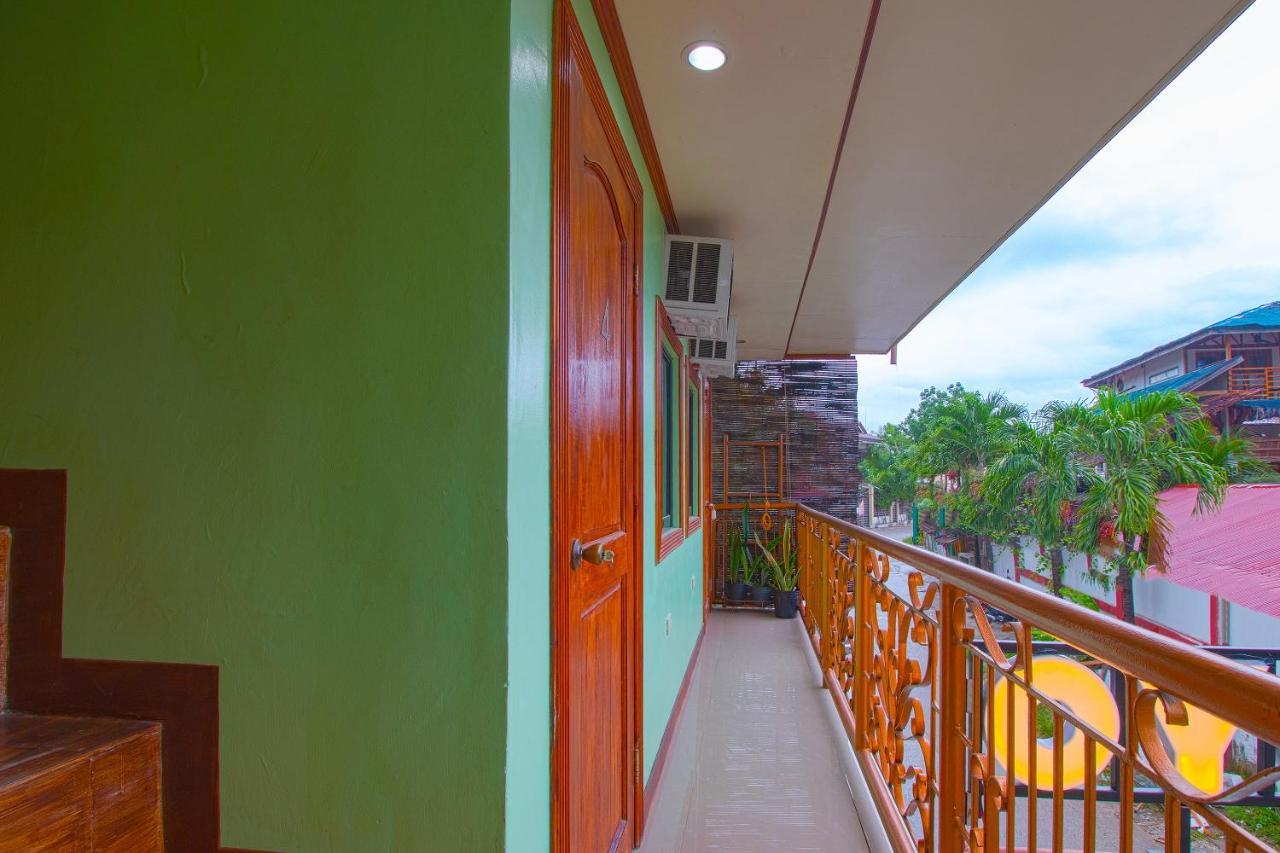 Oyo 788 Lisa'S Guesthouse Moalboal Buitenkant foto