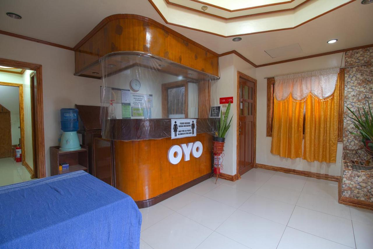 Oyo 788 Lisa'S Guesthouse Moalboal Buitenkant foto