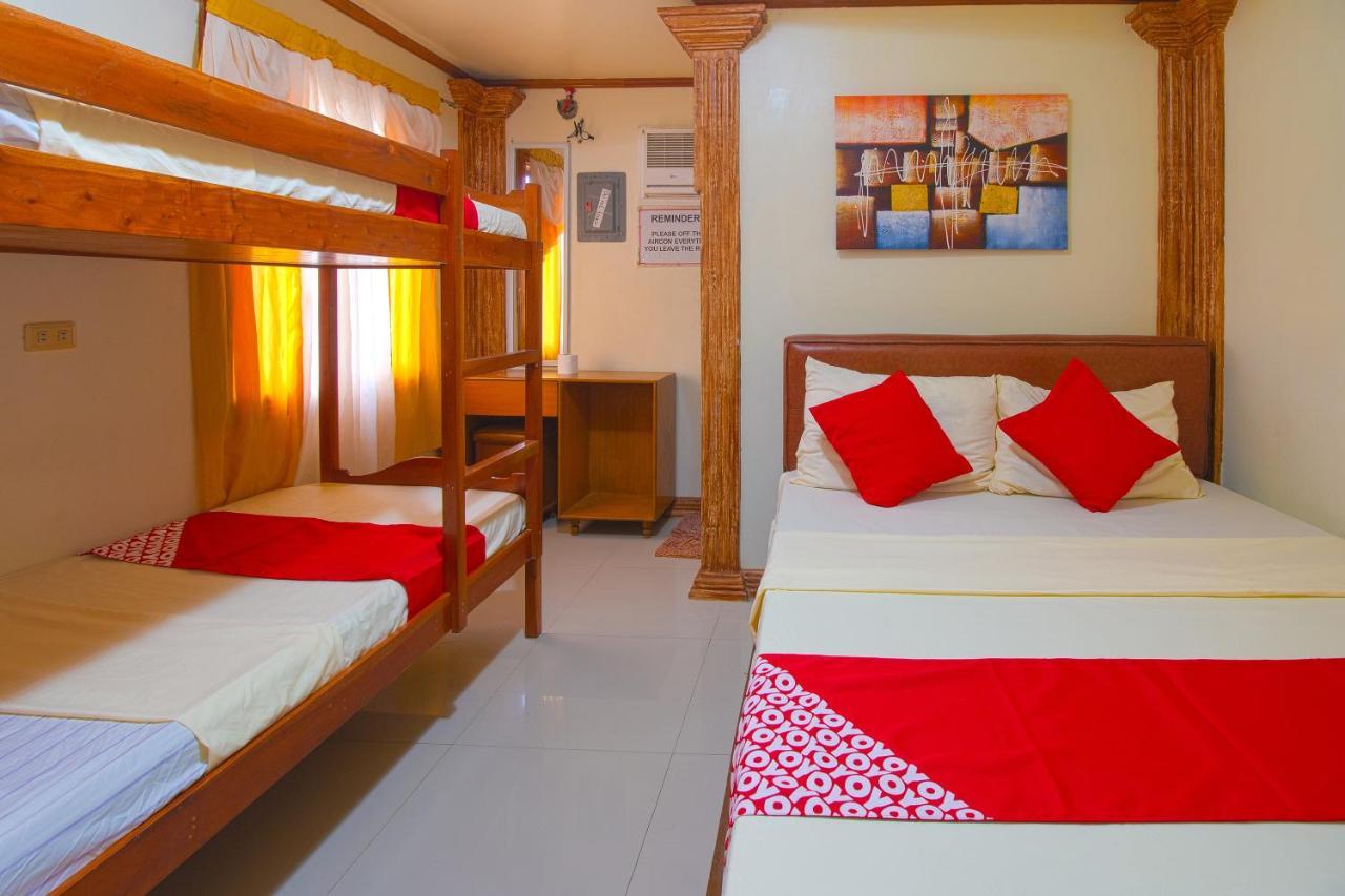 Oyo 788 Lisa'S Guesthouse Moalboal Buitenkant foto